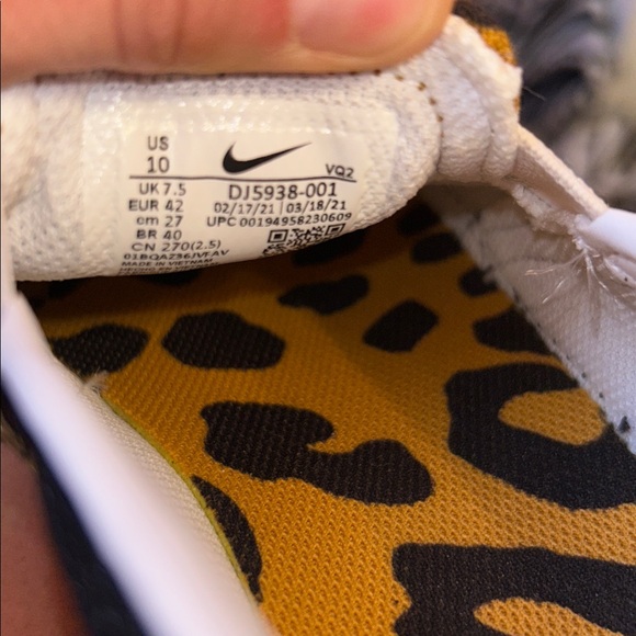 LIKE NEW Women's Nike Court Legacy Slip Casual Leopard Print Sneakers - Picture 8 of 9